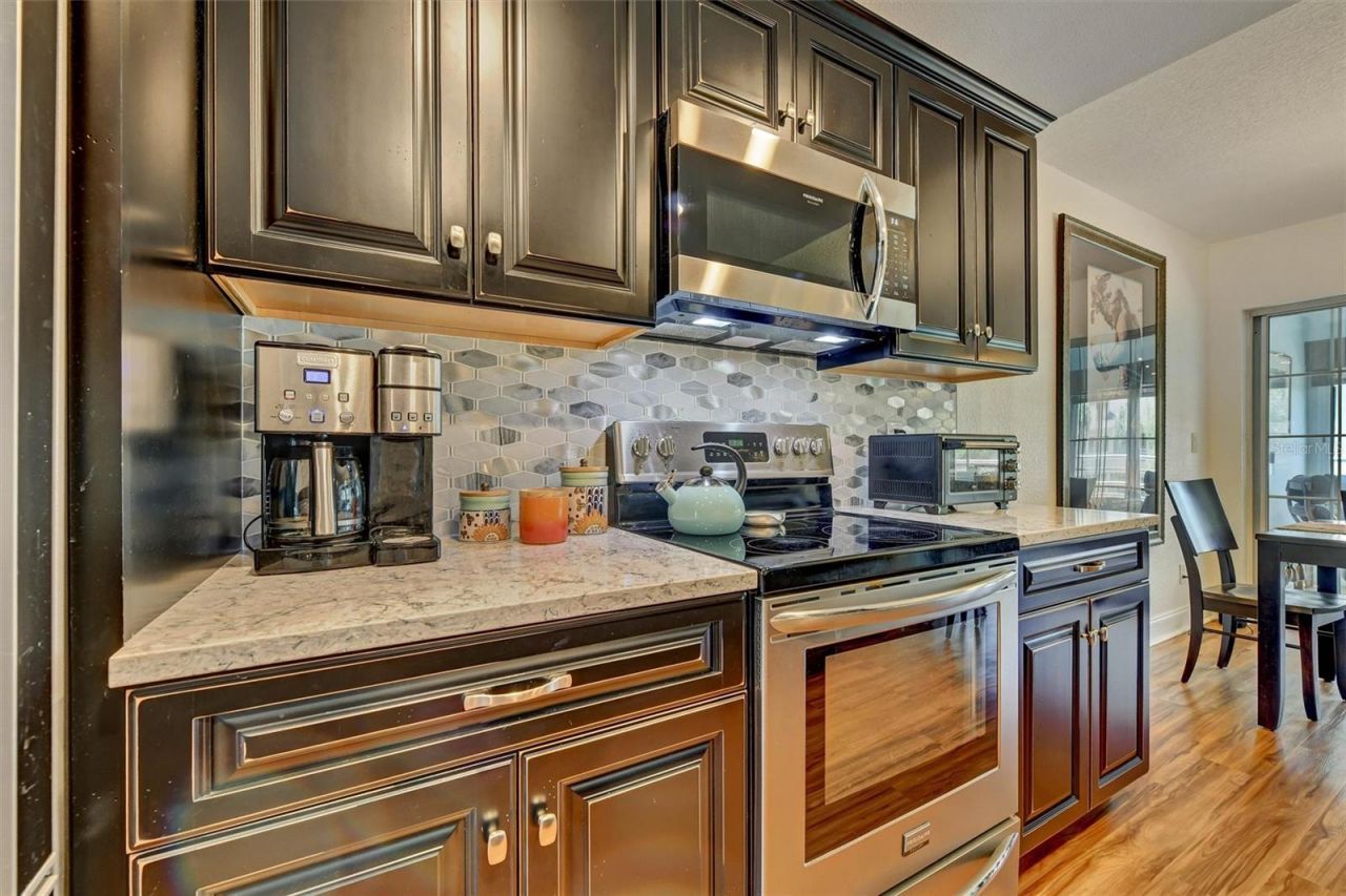 8352 Meadowbrook Drive , Unit 10, Seminole, FL 33777 Photo