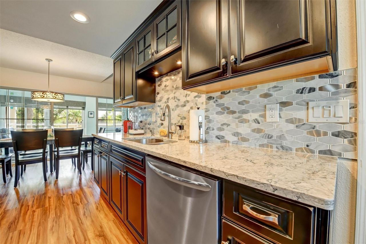 8352 Meadowbrook Drive , Unit 10, Seminole, FL 33777 Photo