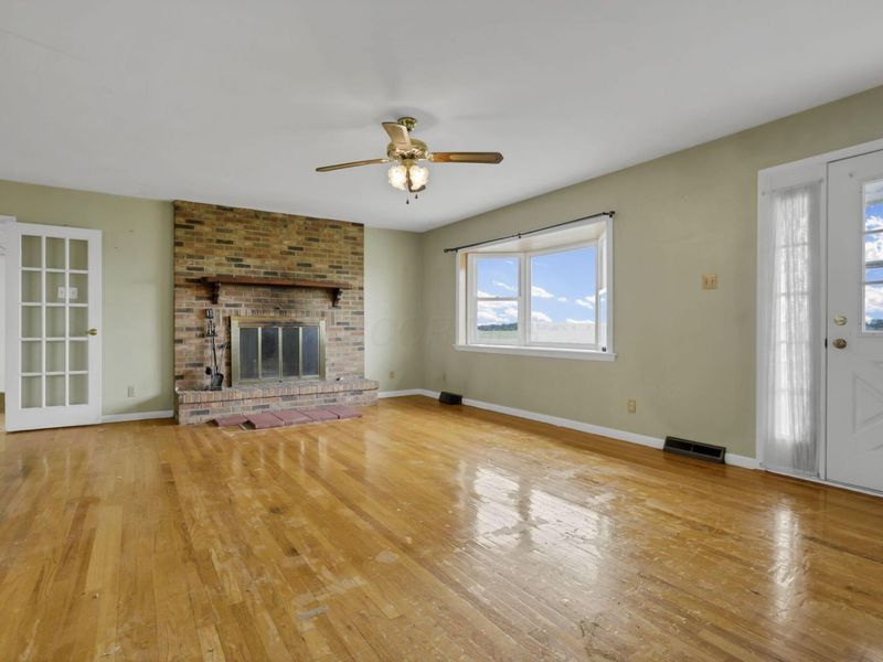 4849 Campbell Road , Ashville, OH 43103 Photo 6