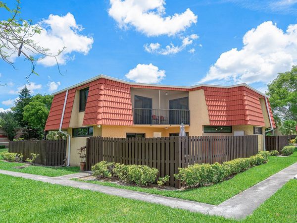 22910 Oxford Place, Unit D, Boca Raton, FL 33433