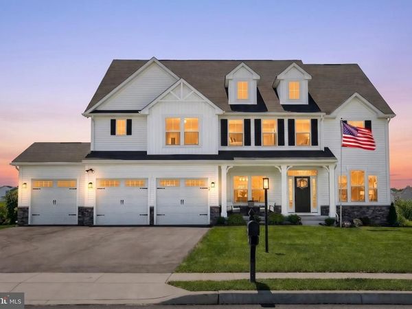 14 WINIFRED DRIVE, HANOVER, PA 17331