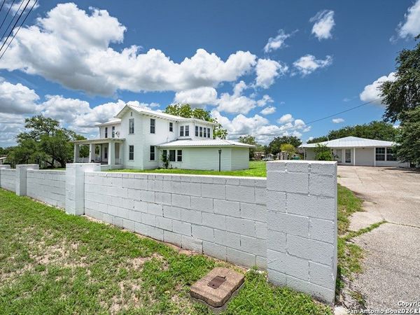 519 FM 623, Pettus, TX 78146