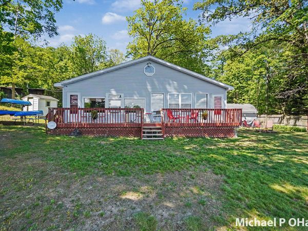 818 W Wells Street, White Cloud, MI 49349