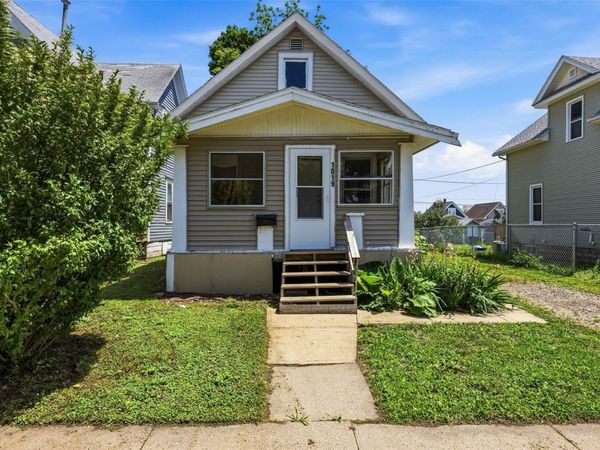 1019 10 Street SW, Cedar Rapids, IA 52404