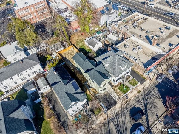 249 Hillside, LEONIA, NJ 07605