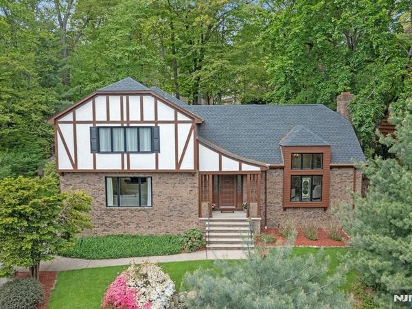 610 Monroe Street, RIDGEWOOD, NJ 07450