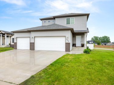 3590 49th Street S, Fargo, ND 58104