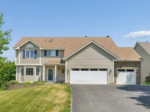 9220 Hillside Trail S, Cottage Grove, MN 55016