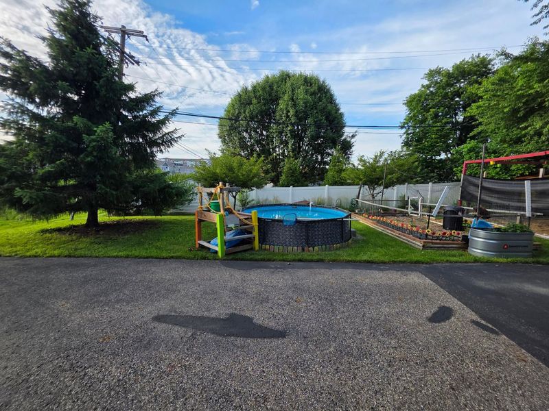 2072 N Columbus Street , Lancaster, OH 43130 Photo 19