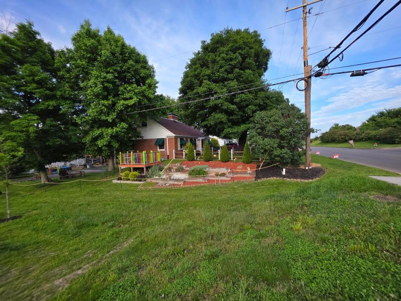 2072 N Columbus Street , Lancaster, OH 43130 Photo 20