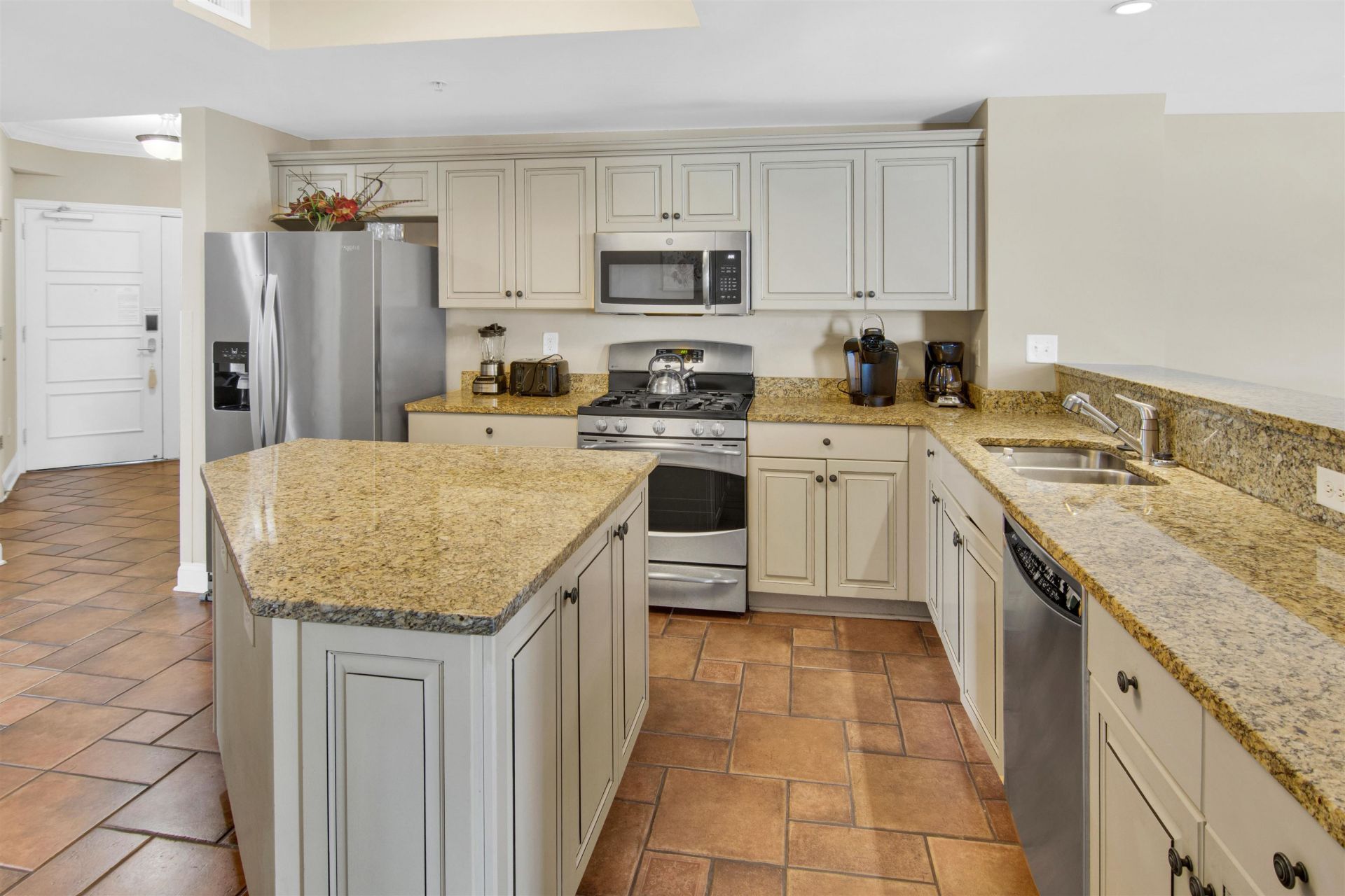 100 North Beach Blvd.  Photo 5