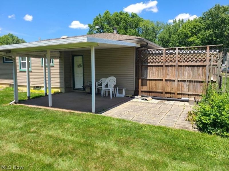 3718 35th Street NE, Canton, OH 44705 Photo 3