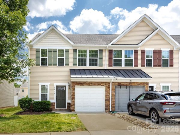 2436 Silverthorn Drive , Charlotte, NC 28273