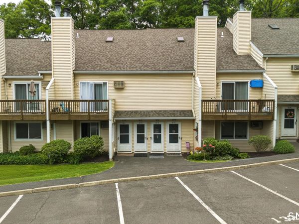 8 Rose , Unit 26-11, Danbury, CT 06811