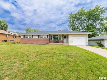 1703 W BAYWOOD Avenue, Peoria, IL 61614