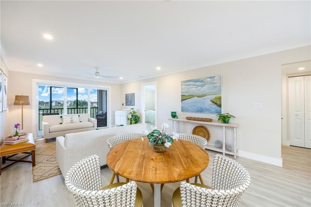 29 High Point Cir E, Unit 403, Naples, FL 34103 Photo