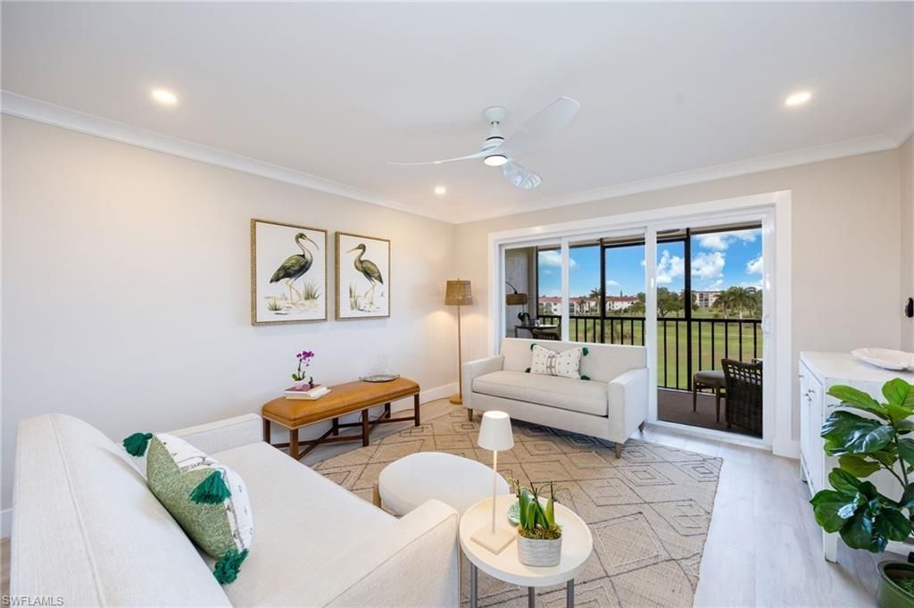 29 High Point Cir E, Unit 403, Naples, FL 34103 Photo