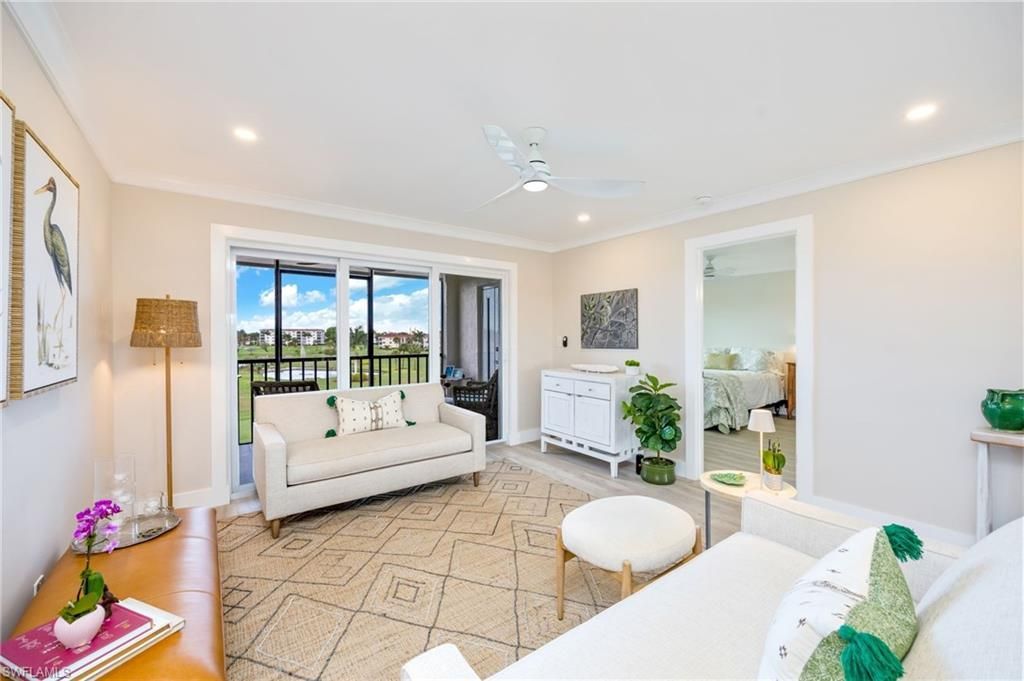 29 High Point Cir E, Unit 403, Naples, FL 34103 Photo