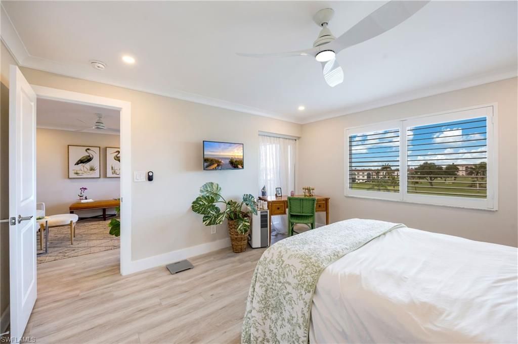 29 High Point Cir E, Unit 403, Naples, FL 34103 Photo
