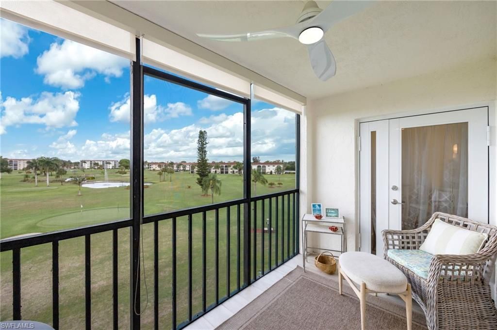 29 High Point Cir E, Unit 403, Naples, FL 34103 Photo
