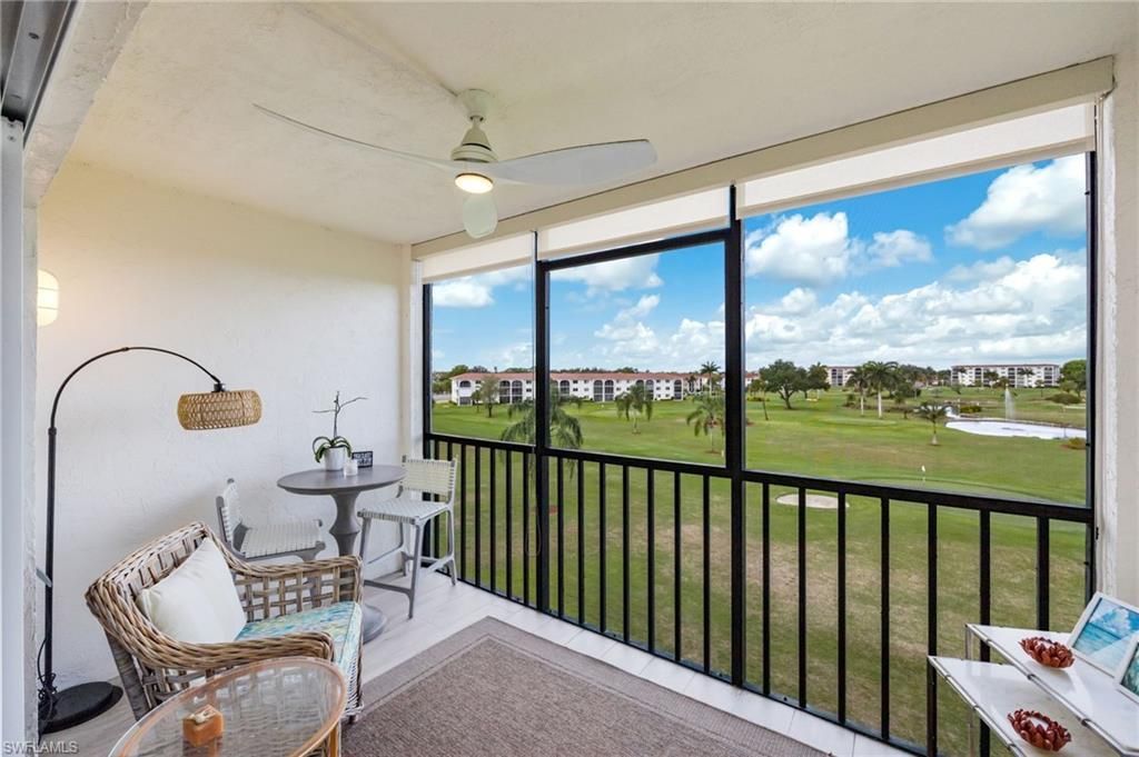 29 High Point Cir E, Unit 403, Naples, FL 34103 Photo