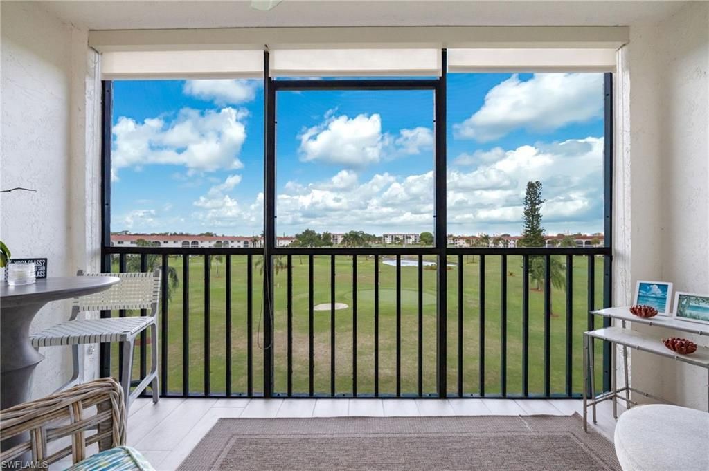 29 High Point Cir E, Unit 403, Naples, FL 34103 Photo