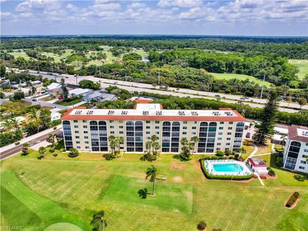 29 High Point Cir E, Unit 403, Naples, FL 34103 Photo