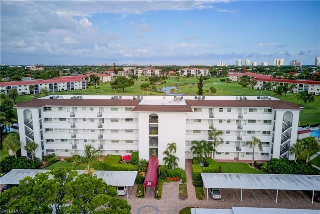 29 High Point Cir E, Unit 403, Naples, FL 34103 Photo