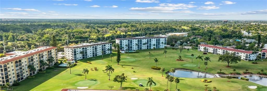 29 High Point Cir E, Unit 403, Naples, FL 34103 Photo
