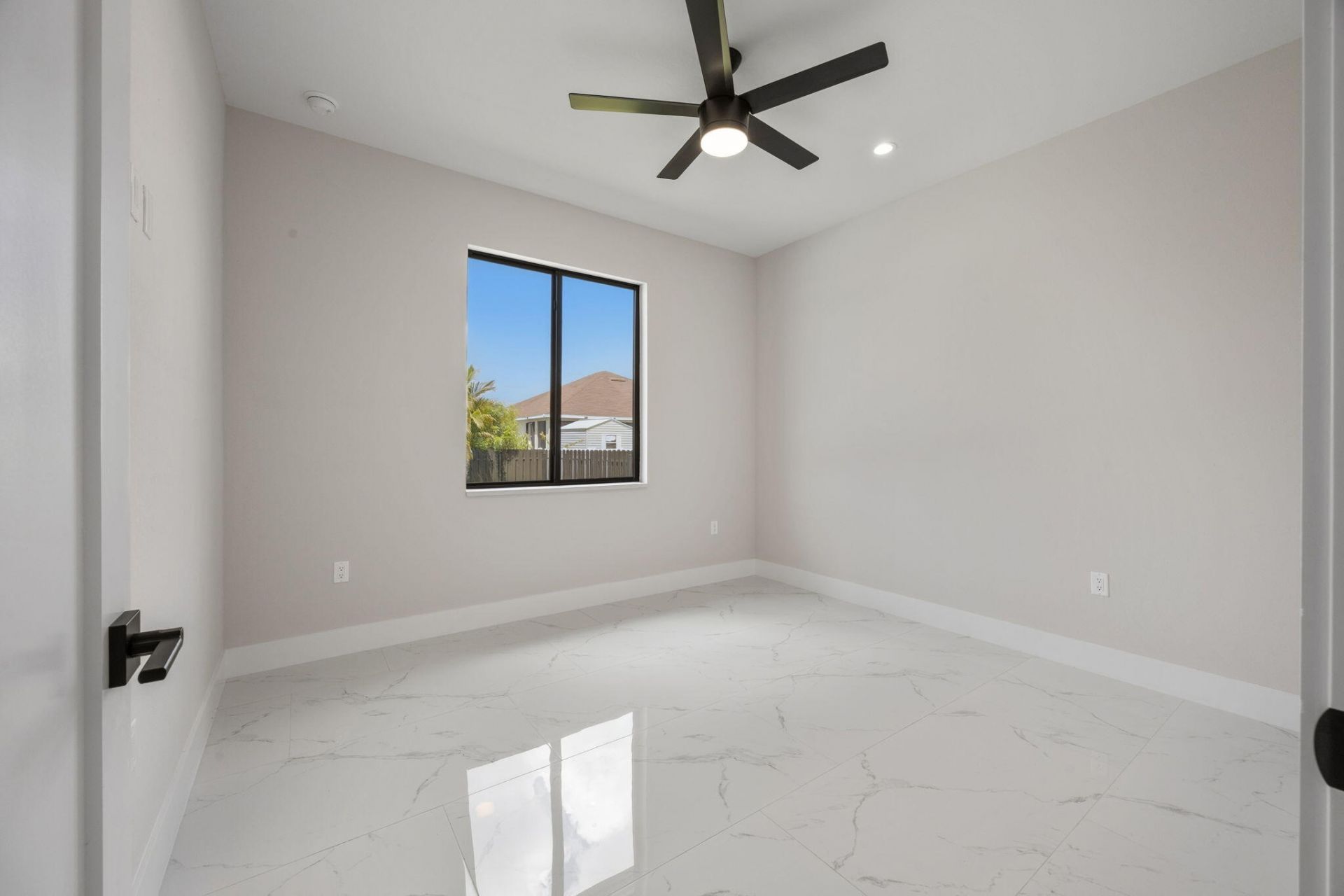 2015 NW 21st Street, Cape Coral, FL 33993 Photo
