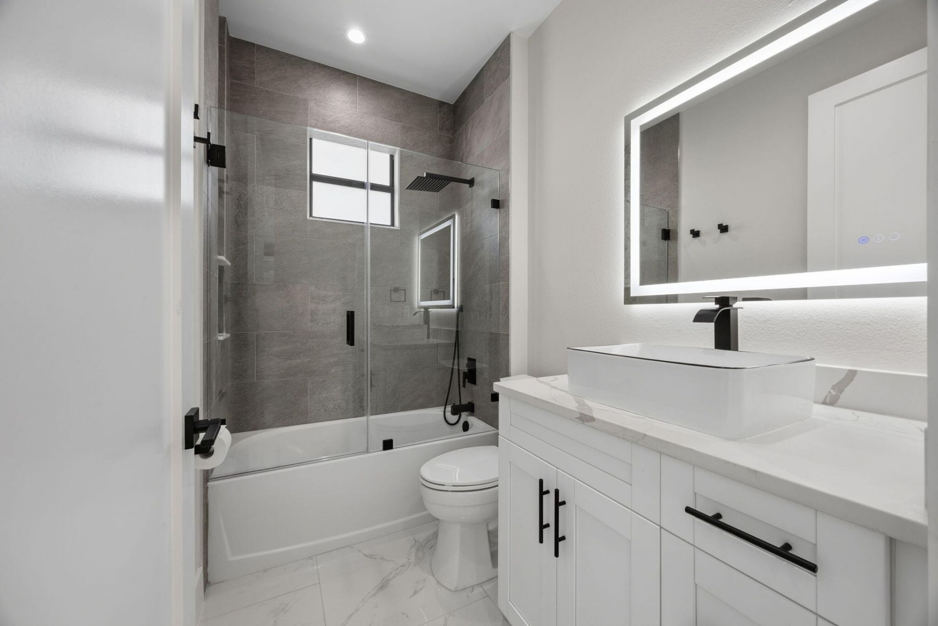 2015 NW 21st Street, Cape Coral, FL 33993 Photo