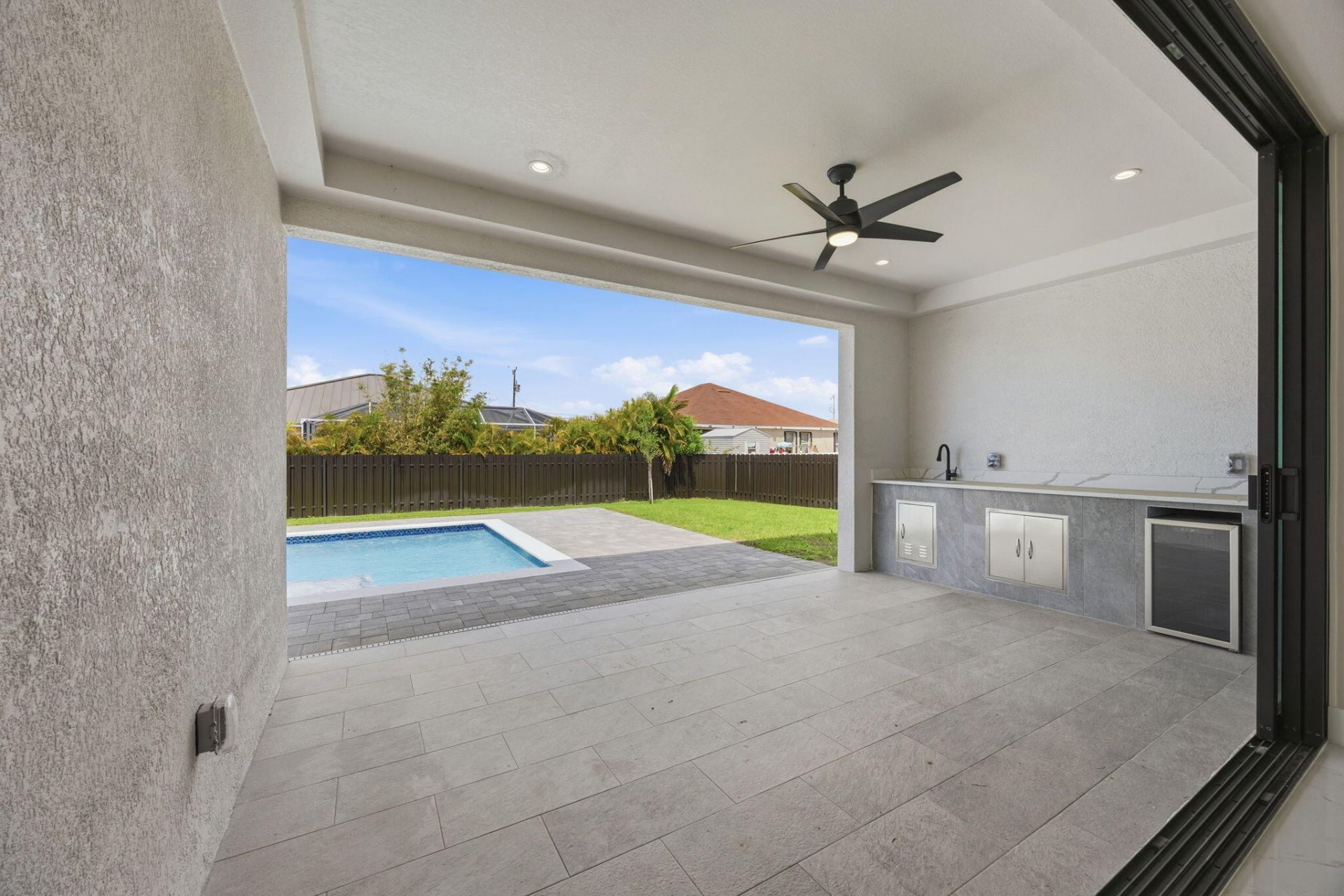 2015 NW 21st Street, Cape Coral, FL 33993 Photo