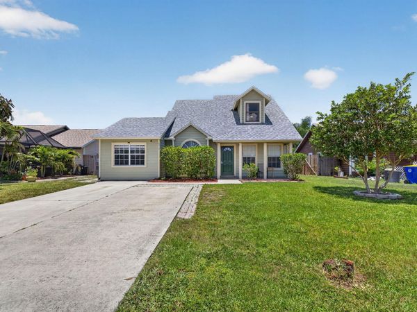 5919 SE Pine Drive, Stuart, FL 34997