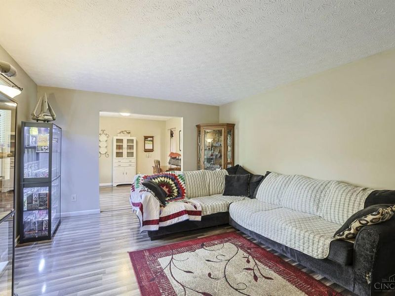 2061 Edinburg Lane, Fairfield, OH 45014 Photo 5