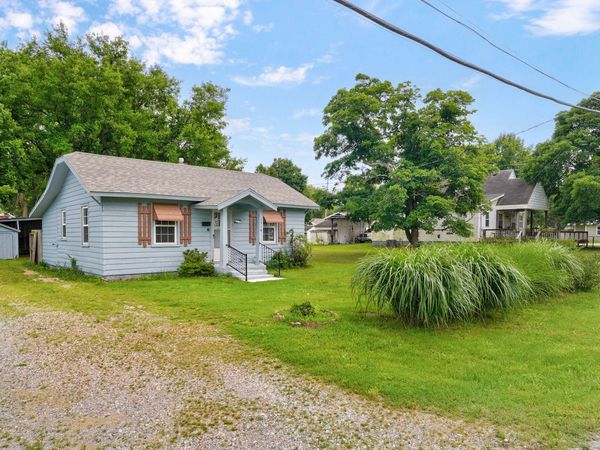 1214 S Market Street , Mt Vernon, MO 65712