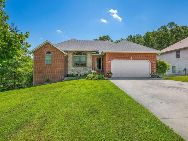 1528 N Marshall Street , Marshfield, MO 65706