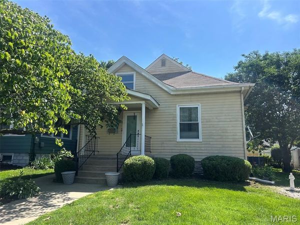 1807 State Street , Alton, IL 62002