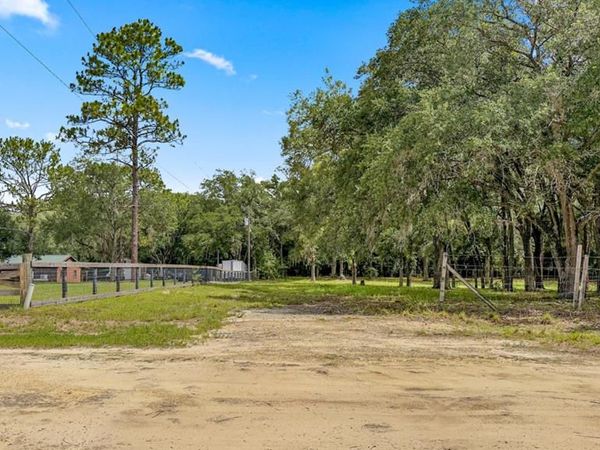 21751 SE 64th Ln, Morriston, FL 32668