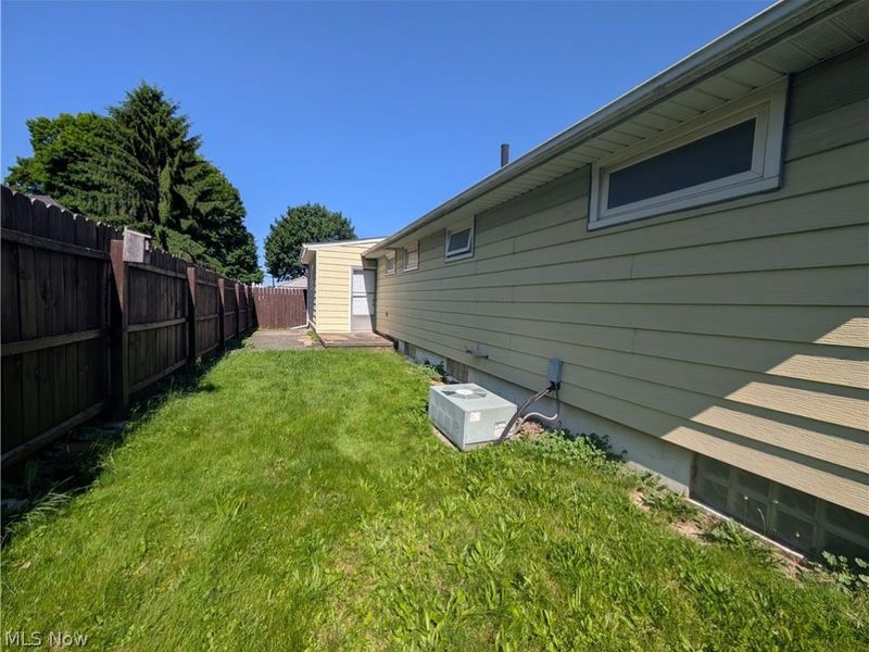 3612 Lotus Place SW, Canton, OH 44710 Photo 3