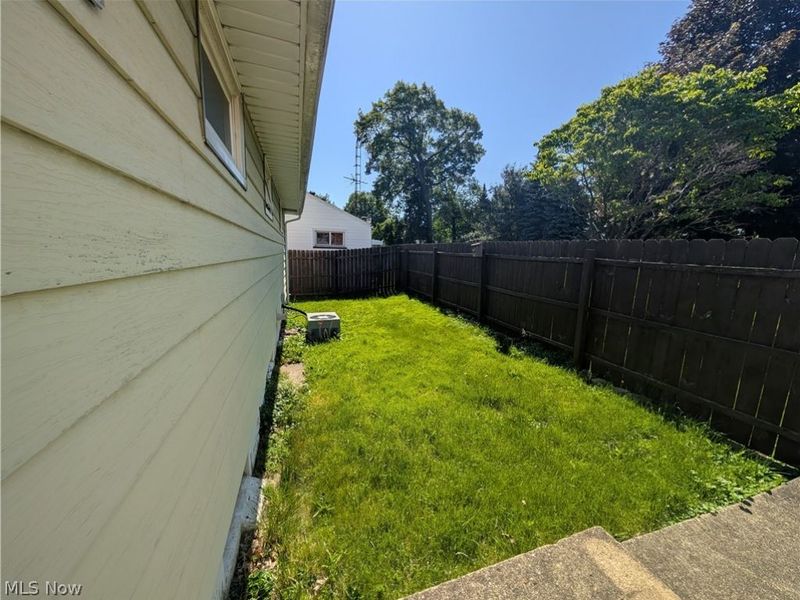 3612 Lotus Place SW, Canton, OH 44710 Photo 4