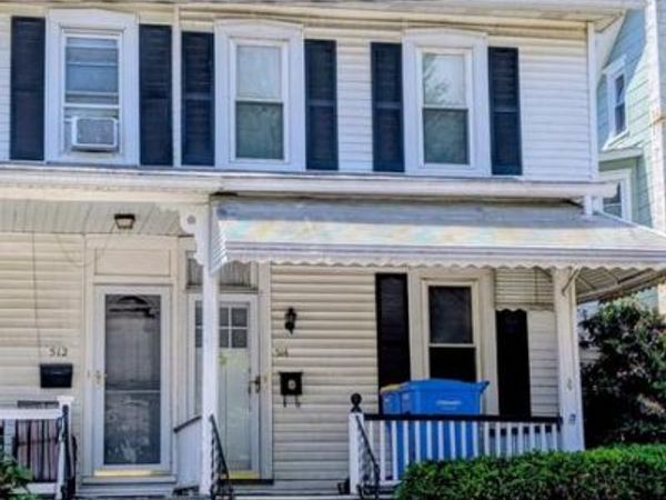 514 W 1ST AVENUE , PARKESBURG, PA 19365