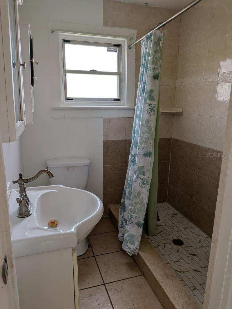 10018 N 14th Street , Tampa, FL 33612 Photo