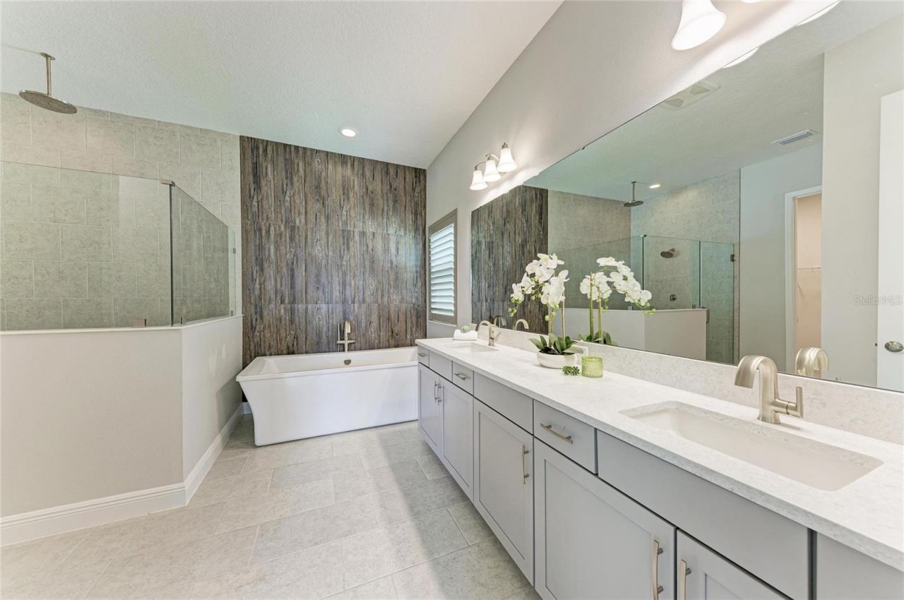 17725 Roost Place, Lakewood Ranch, FL 34211 Photo