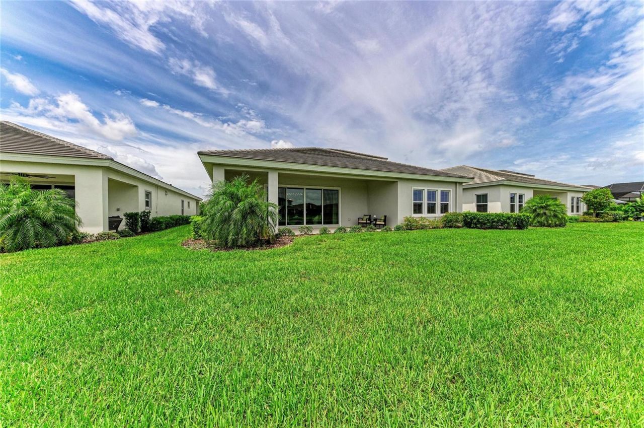 17725 Roost Place, Lakewood Ranch, FL 34211 Photo