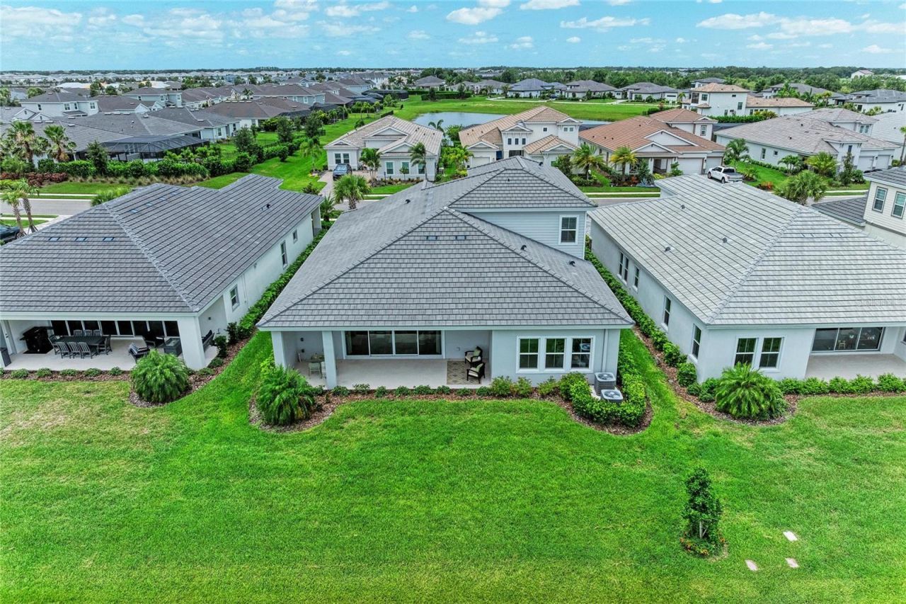 17725 Roost Place, Lakewood Ranch, FL 34211 Photo