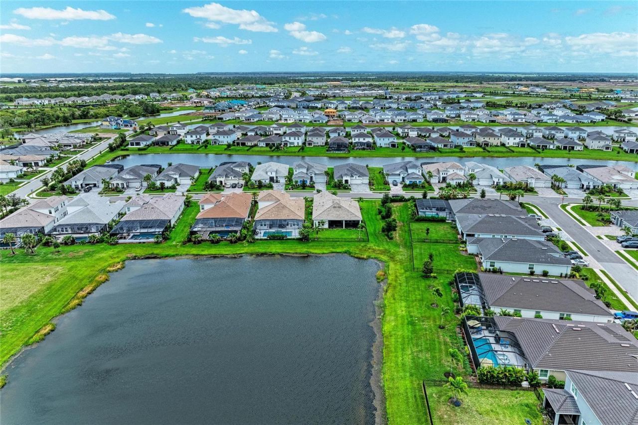 17725 Roost Place, Lakewood Ranch, FL 34211 Photo