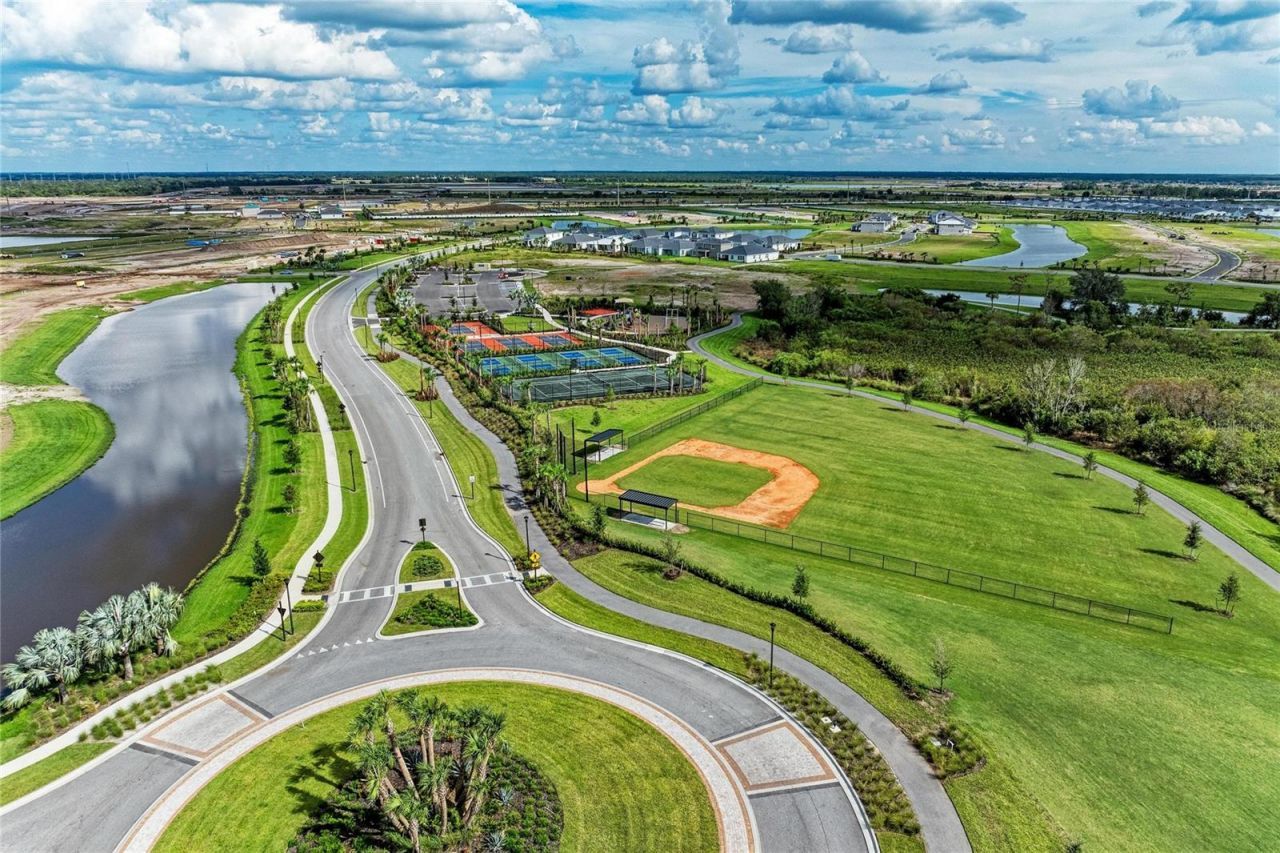 17725 Roost Place, Lakewood Ranch, FL 34211 Photo