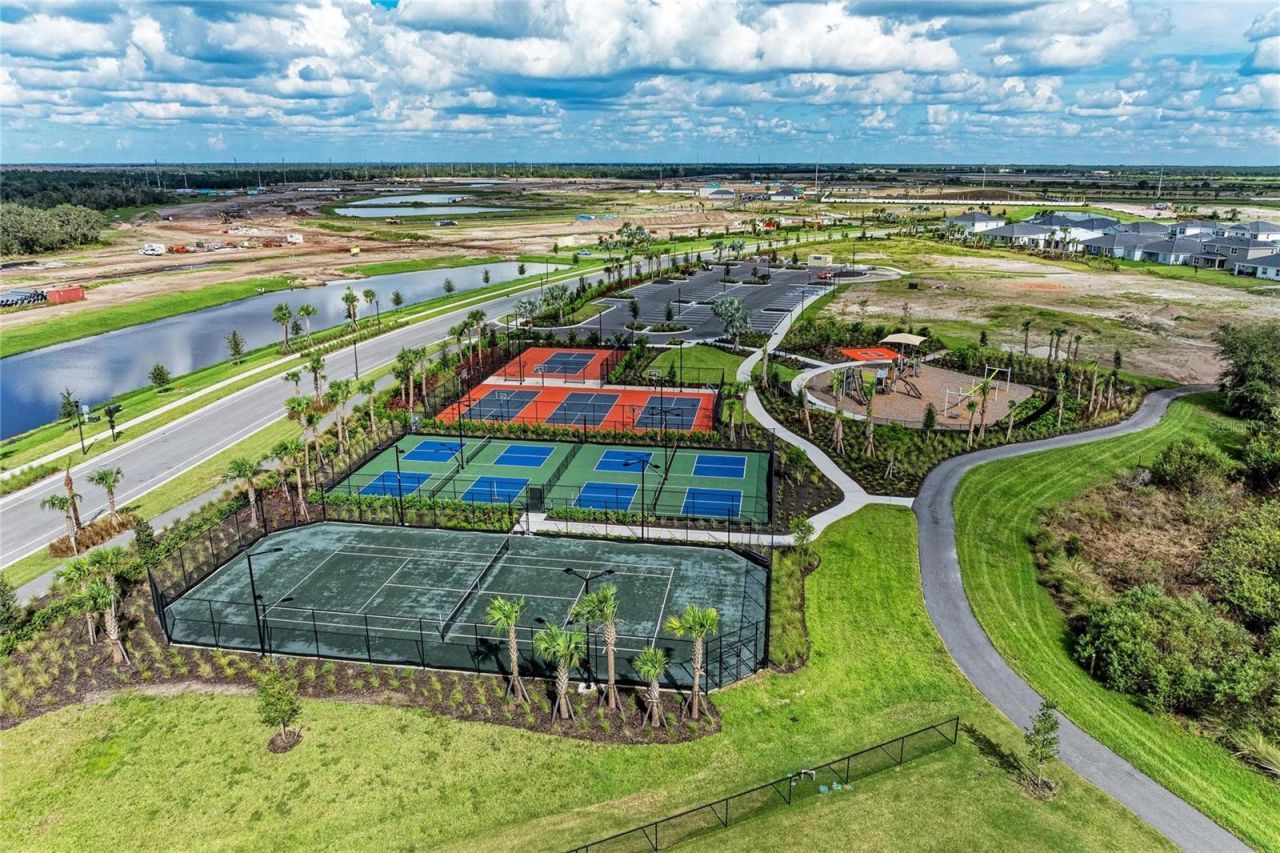 17725 Roost Place, Lakewood Ranch, FL 34211 Photo