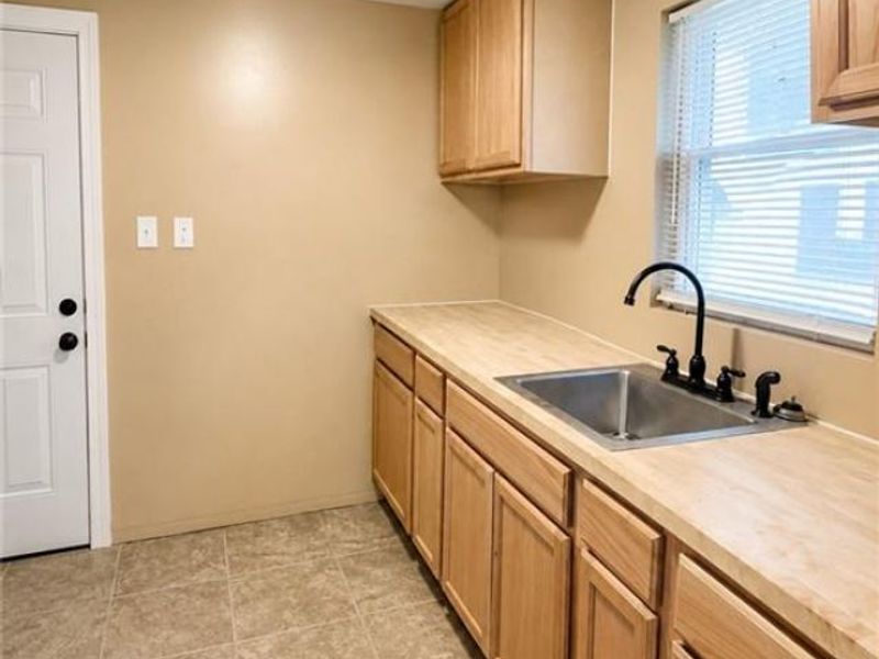 2823 Revels Avenue, Dayton, OH 45417 Photo 6