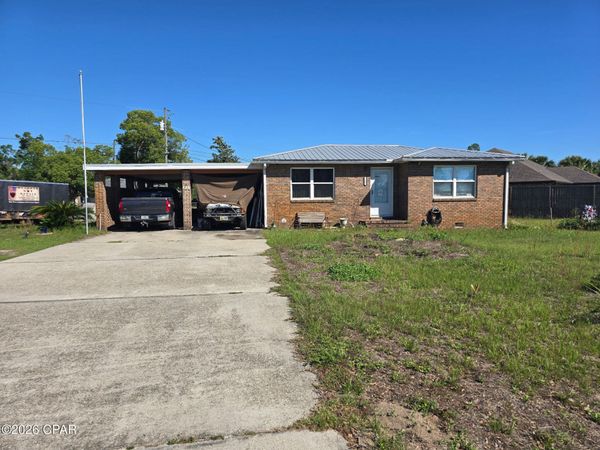 709 E 8th Street , Lynn Haven, FL 32444